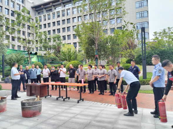 筑牢安全之基，擦亮安全底色